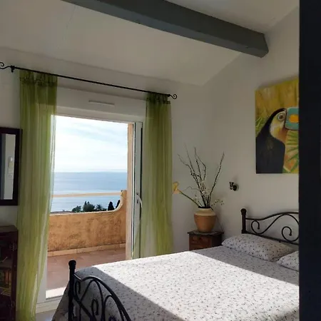 Bellevue Bed & Breakfast *